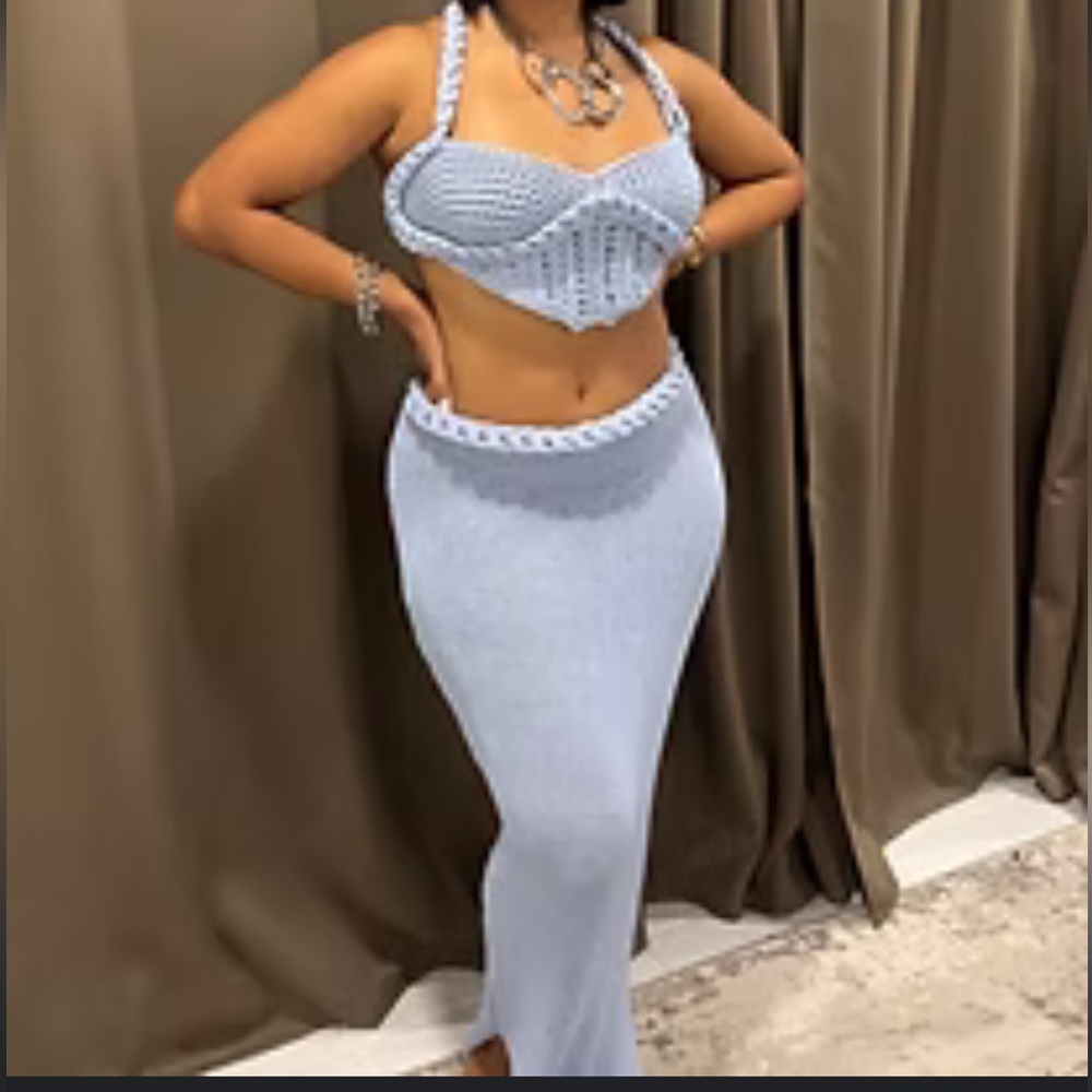 Elegant Blue Knit Skirt